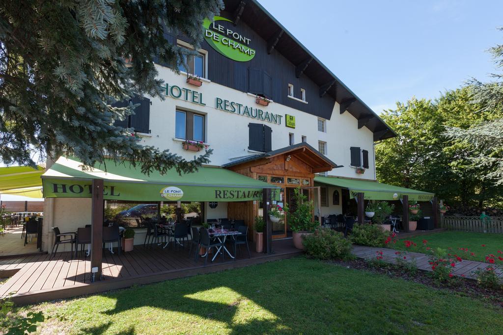 Logis Le Pont De Champ Hotel Beaucroissant Buitenkant foto