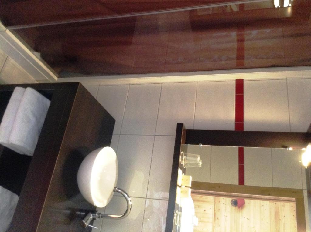 Logis Le Pont De Champ Hotel Beaucroissant Kamer foto