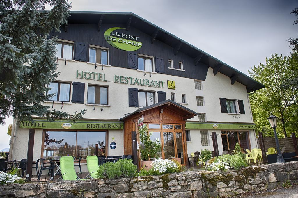 Logis Le Pont De Champ Hotel Beaucroissant Buitenkant foto